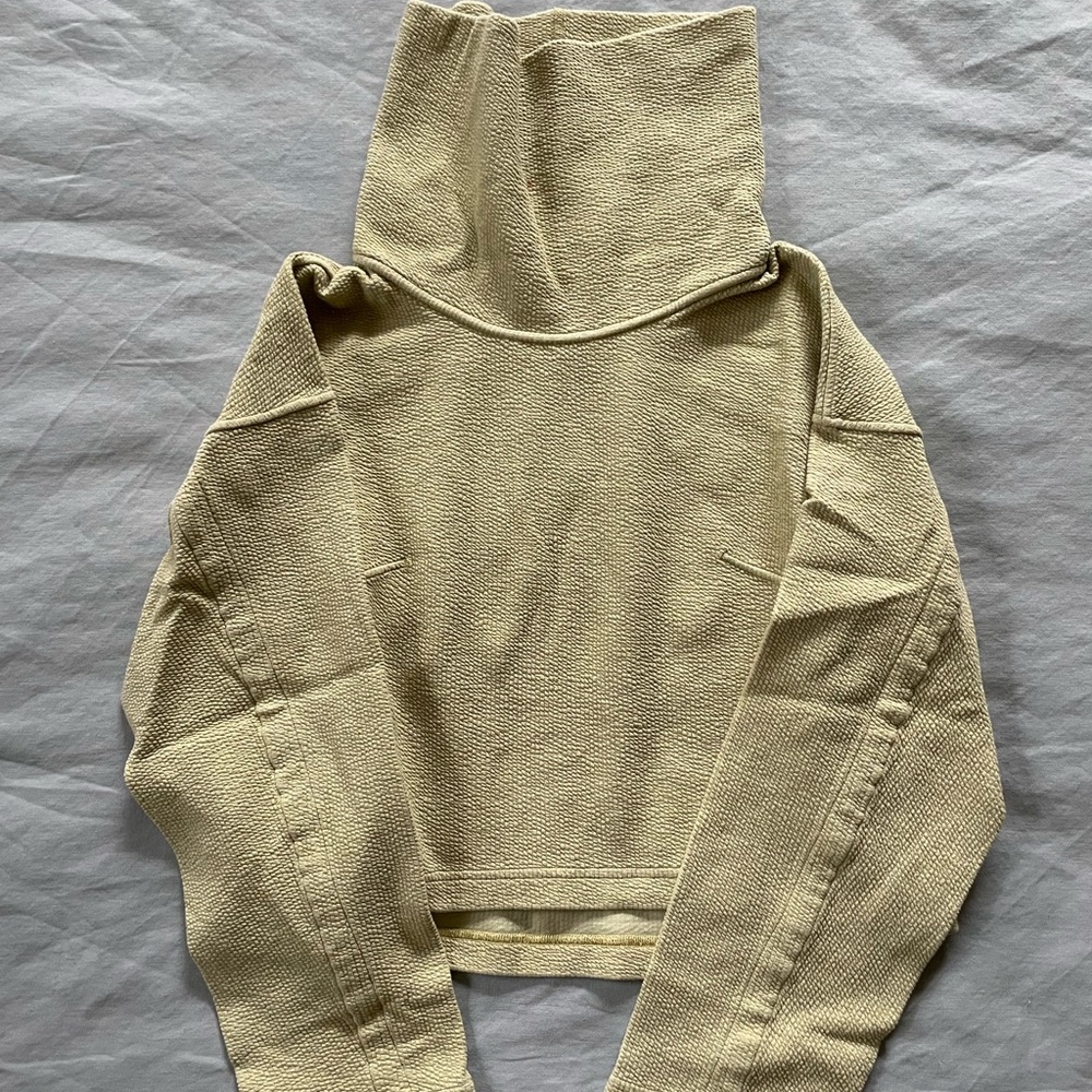 Lululemon Cropped Turtleneck Pullover